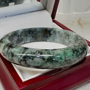 Stunning 🍏 Green Jadeite Jade Bangle Bracelet